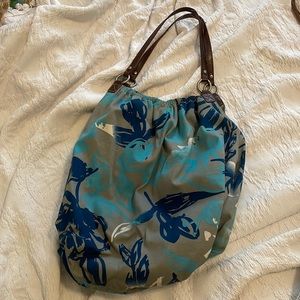 American Eagle blue floral shoulder bag